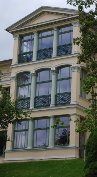 Eine Detailansicht von der Villa Charlottes Höh.
